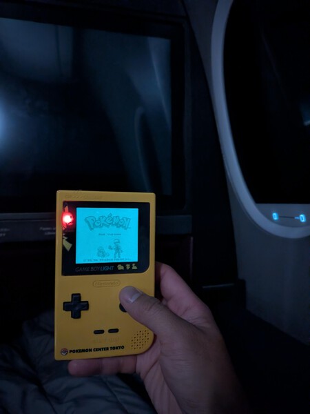 Game Boy Pikacu Edición