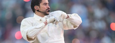 Bad Bunny aprovecha el escaparate del Super Bowl para presentar sus primeras zapas diseñadas junto a Adidas 