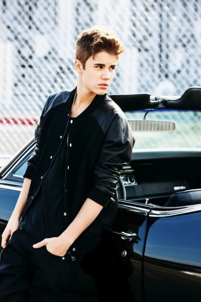 Justin Bieber, ese adolescente malote que ya bebe una birra... de vez en cuando...