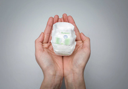 Huggies lanza un mini pañal para bebés prematuros extremos que pesan menos de 900 gramos