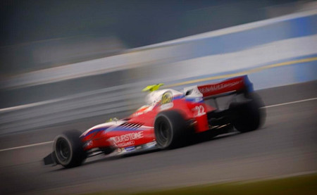 Roberto Merhi se impone en una carrera con abandono de Carlos Sainz Jr
