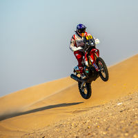 Laia Sanz agranda su leyenda en el desierto consiguiendo acabar el Dakar por décimo año consecutivo