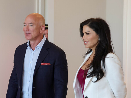 Lauren Sanchez And Jeff Bezos