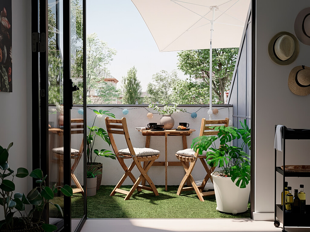 Ikea vende unas baldosas de césped artificial súper realistas ideales para crear espacios verdes en terrazas o balcones