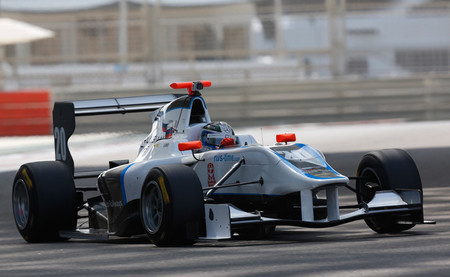 Sam Bird Test GP3 Abu Dabi
