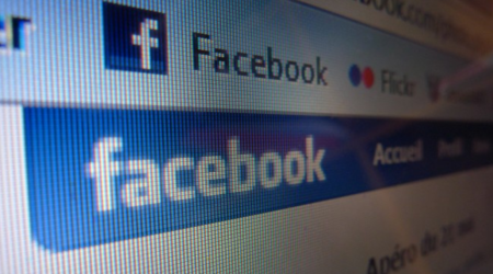 Facebook siguiendo a Twitter, Twitter siguiendo a Facebook