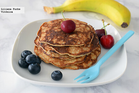 Cómo hacer tortitas de plátano con dos ingredientes. Receta saludable