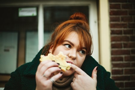 Controlar el hambre desde el cerebro: cómo funciona el mecanismo de la saciedad