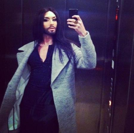 Vaya telonera se ha buscado Lady Gaga: ¡Conchita Wurst!