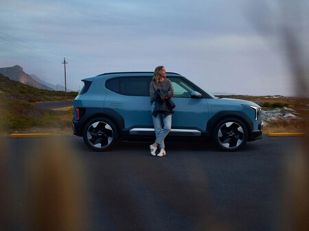 Kia Ev2 My27 Bl Lhd Side Wt 1920x1437