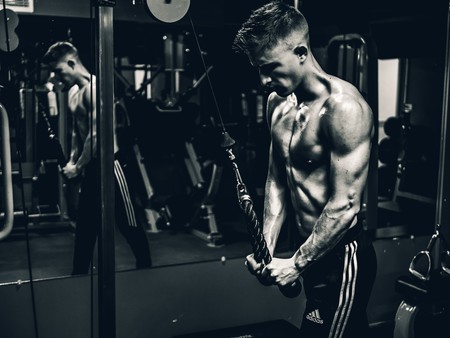 Hipertrofia para novatos: lo que tienes que hacer en el gimnasio si quieres músculos más grandes