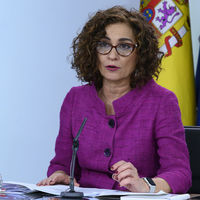 La ministra Montero descarta mejorar la fiscalidad de los ERTES