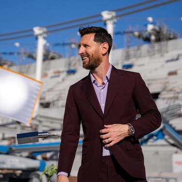 El nuevo reloj favorito de Messi es un Rolex en oro rosa que no es cualquier cosa: es una pieza personalizable que grita lujo en discreción