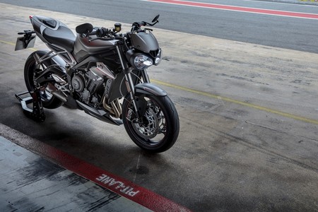 triumph street triple rs 2017