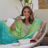 Toñi Moreno, 53 años: "Desayuno alimentos que me desinflamen. Tomo pan de centeno con pavo, tortilla francesa y café solo"