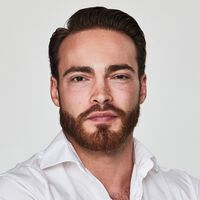 Esta es la cantidad concreta de proteína que necesitamos para ganar músculo, según uno de los mayores expertos en hipertrofia del mundo