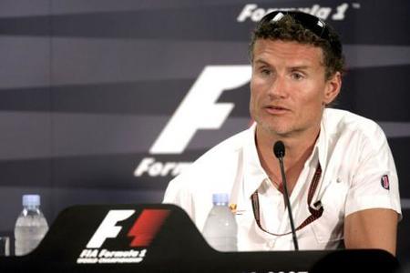 David Coulthard piensa en volver a la competición en el DTM
