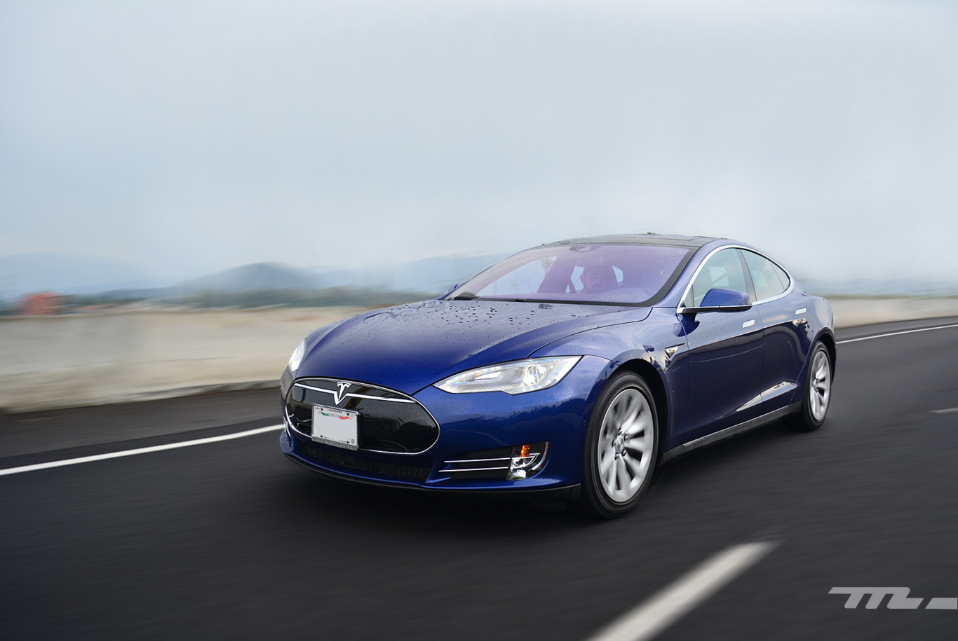 Probamos el Tesla Model S... y creías que tu computadora era rápida