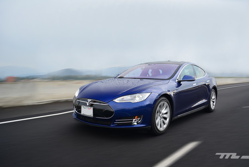 Probamos el Tesla Model S... y creías que tu computadora era rápida