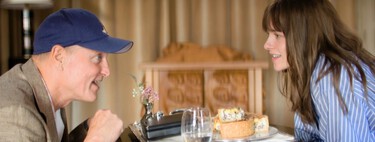 Woody Harrelson y Kristen Stewart protagonizan una de las películas más ingeniosas de Cannes 2026. Quentin Dupieux vuelve con otra comedia chiflada y exquisita