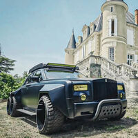 Este Rolls-Royce Phantom de seis ruedas podría ser el coche de Mad-Max en un universo paralelo