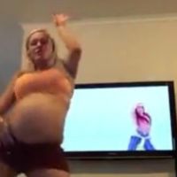 No te pierdas a esta madre bailando Justin Bieber para inducir su parto (4 horas después se ponía de parto)