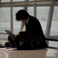 Nueva normativa: Batería de litio de Ordenadores, tablets y móviles sólo podrán volar como equipaje de mano