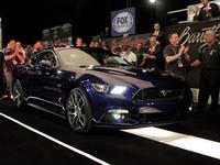 ¡300 mil dólares por el primer nuevo Mustang 2015!