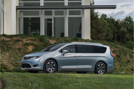 Fiat Chrysler Automobile recupera su retraso en conducción autónoma con la ayuda de Google