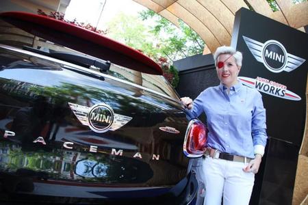 María de Villota, su nueva meta es la seguridad vial