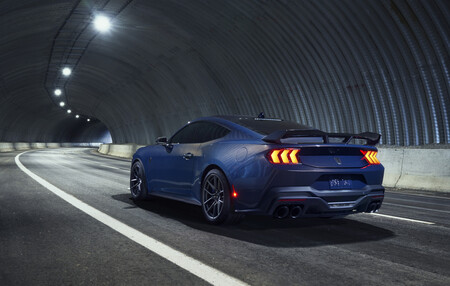 Ford Mustang Dark Horse 2023