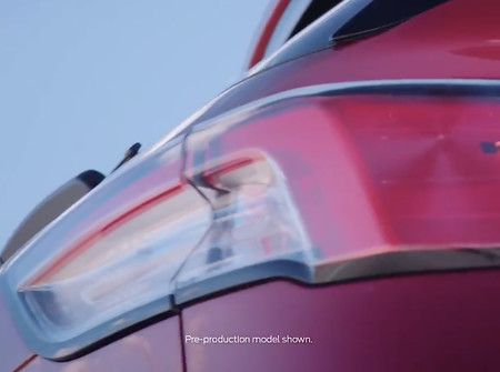 El Ford Escape 2020 coquetea con la cámara en un nuevo teaser