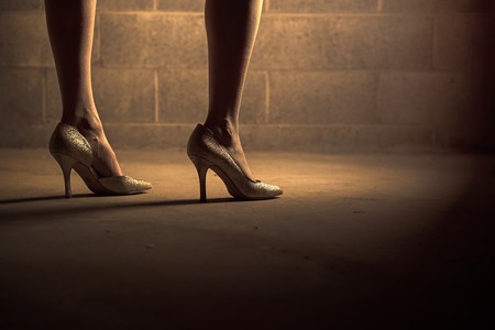 Dolor, juanetes y desequilibrios musculoesqueléticos: los riesgos asociados al uso de tacones