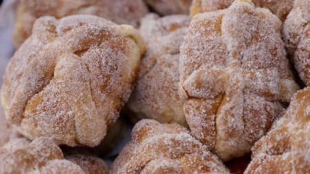 Cómo hacer pan de muerto de guayaba para 10 personas, ideal para acompañar con una bebida calientita 