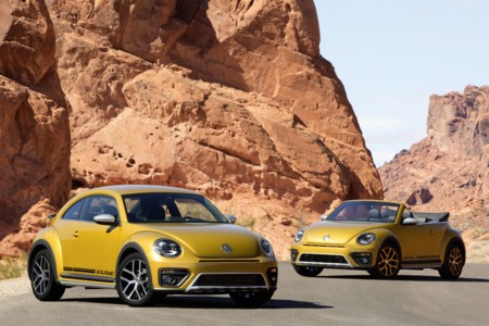 El Volkswagen Beetle Dune llega a España en versión coupé y cabrio