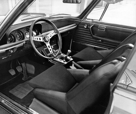 BMW 3.0 CSL interior
