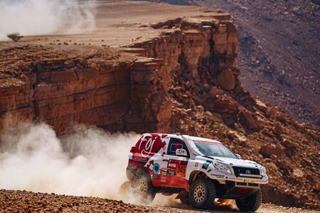 Carlos Sainz encabeza las inscripciones para el Dakar 2021 pero no están habituales como Jesús Calleja o Cristina Gutiérrez