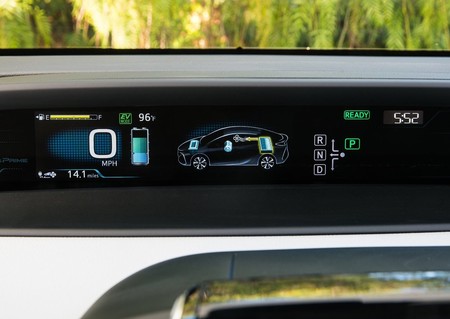 Toyota Prius Prime 2017 1280 41