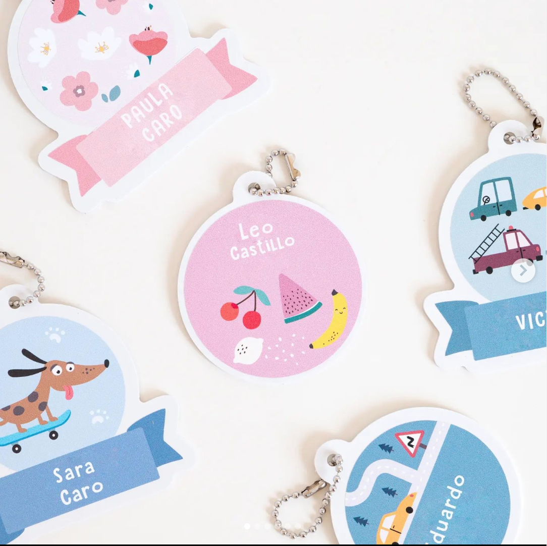 Pack de tres chapas personalizadas