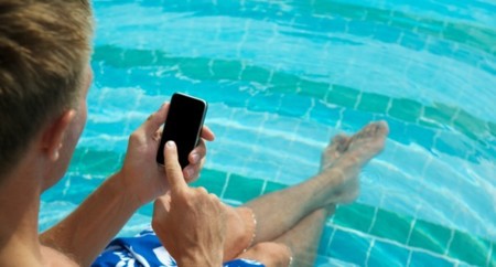 Cuatro consejos para gastar menos con tu móvil en vacaciones