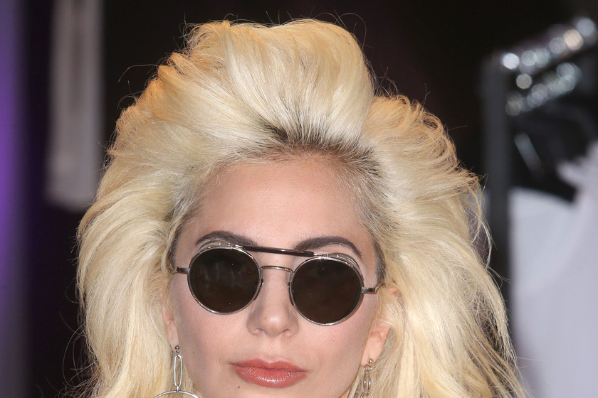 Lady Gaga se pasa al "blorange" o lo que es lo mismo, al rubio anaranjado