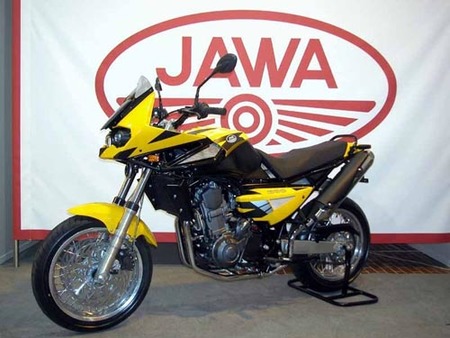 Jawa celebra su 80 cumpleaños con una nueva moto
