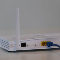 Se você colocou este objeto de "centavos" no roteador para melhorar a internet, os especialistas têm algo a lhe dizer: você foi enganado