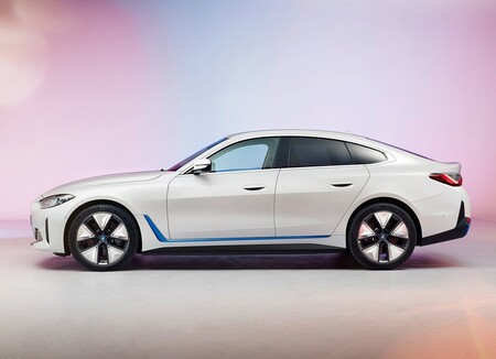 Bmw I4 2022 1600 03