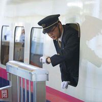 Los trenes de alta velocidad japoneses son los más puntuales del mundo. No es casualidad: todo está tan meticulosamente planificado que casi no saben lo que es un retraso