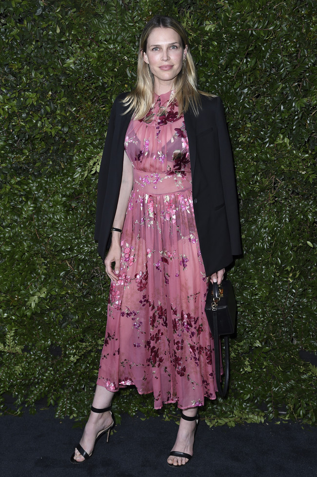 Sara Foster red carpet look