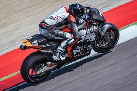 KTM continua el desarrollo de la RC16 en Mugello y con Tom Lüthi a los mandos