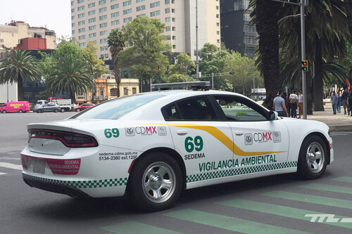 Las patrullas ambientales de CDMX emiten más gases invernadero que el 96.1% de los autos vendidos en México el año pasado