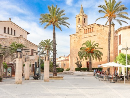 Pueblo Bonito Espana Masificado Turistas