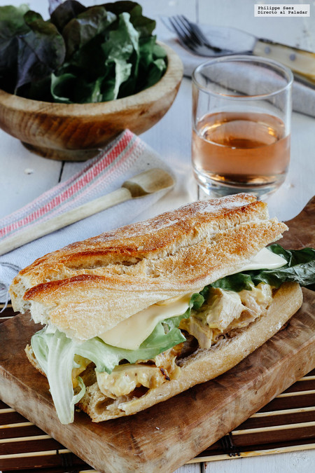 Baguette con pavo en salsa de mostaza Dijon. Receta de aprovechamiento del pavo navideño